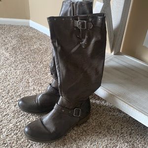 Women’s tall boots
